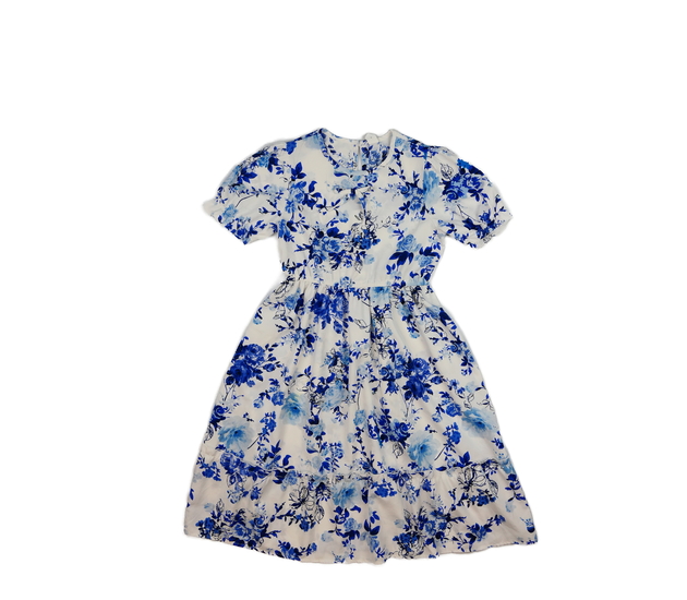 Bílé vzdušné šaty s modrými detaily 