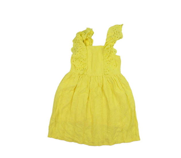 Žluté krásné zdobné šaty s volánky 