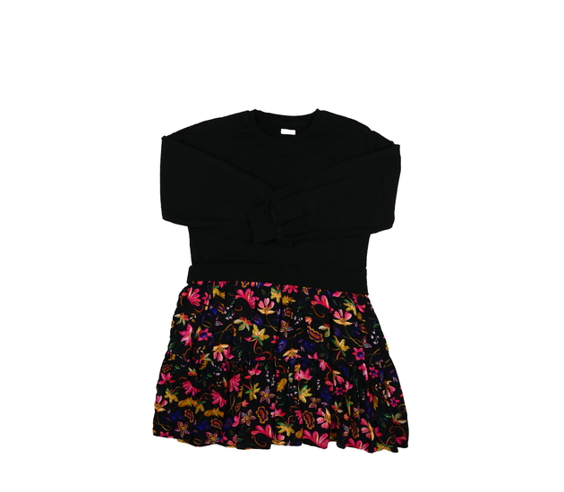 Černé šaty, mikinový vršek, vzdušný spodek Next