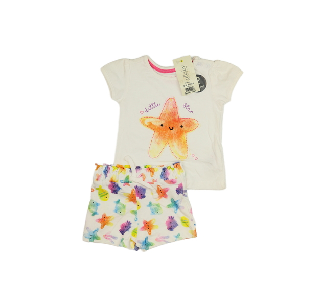 Nové bílé triko a kraťasy 