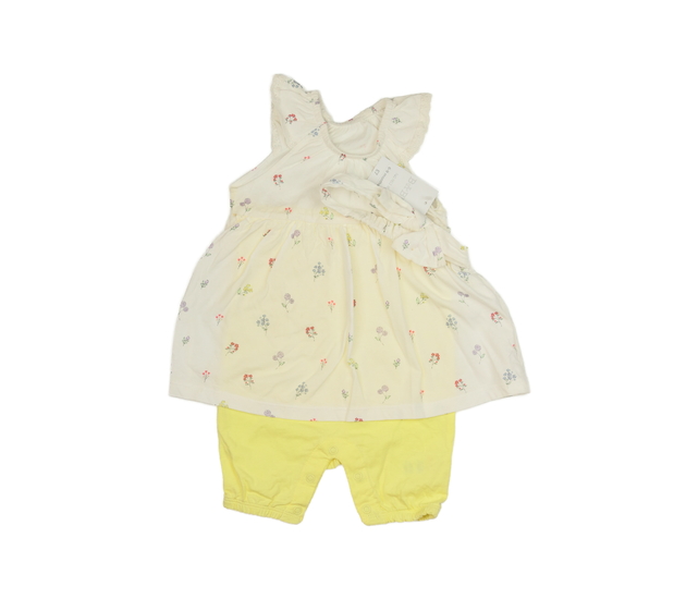 Nový šatový overal a čelenka 