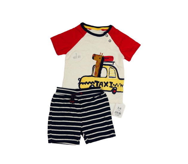 Nové triko a kraťasy George