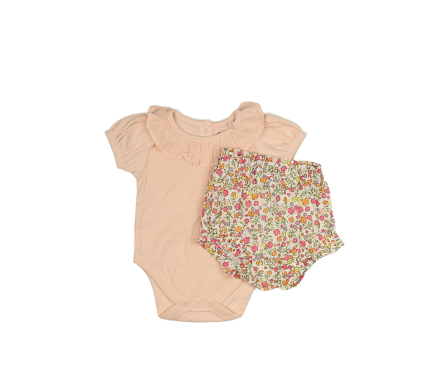 Růžové body a květinové kraťásky Primark 