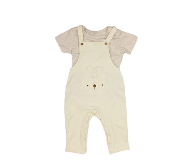 Krémové kalhoty s laclem a triko 