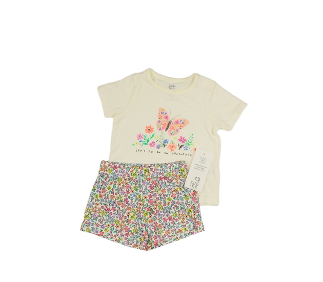 Nový set triko a květinové kraťasy F&F