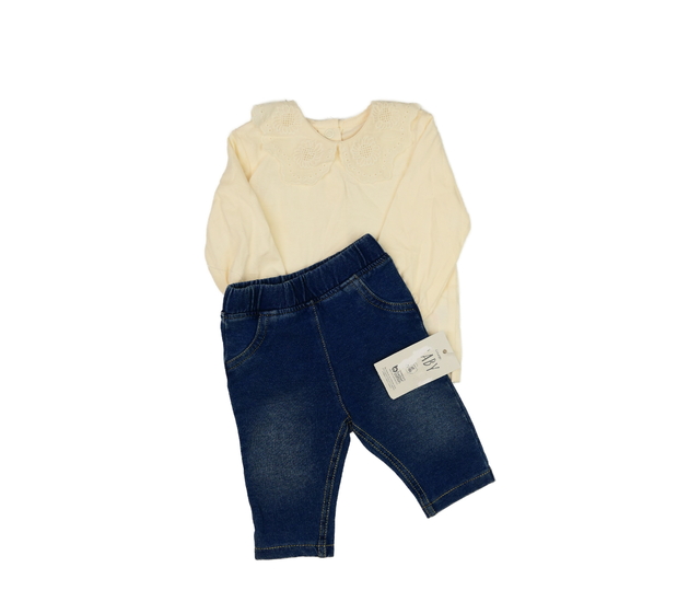 Nové krémové triko a džegíny George