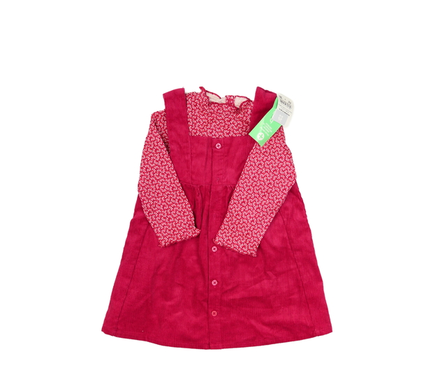 Nové růžové šaty a červené triko 