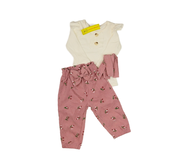 Nové body, kalhoty a čelenka do vlasů 