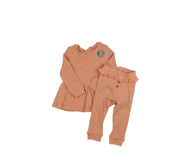 Růžové triko a legíny s volánky Next