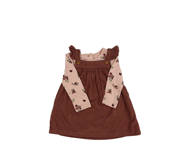 Růžové šaty a body Tu