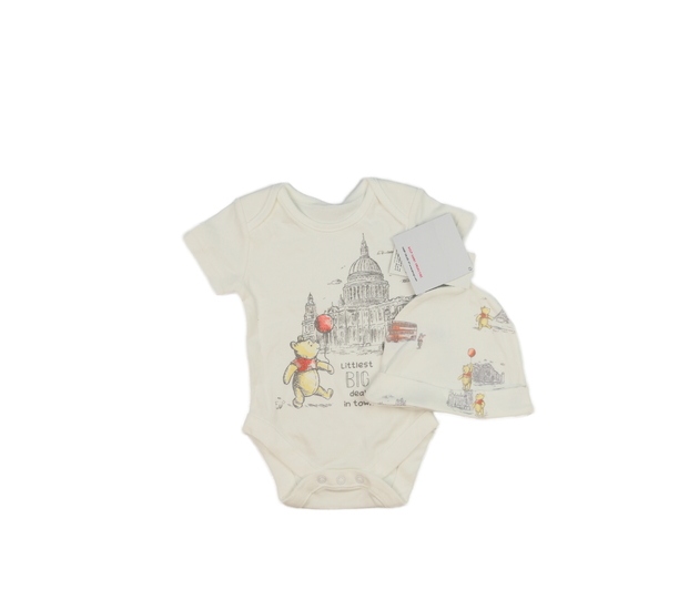 Nové bílé body a čepička Medvídek Pú Disney George