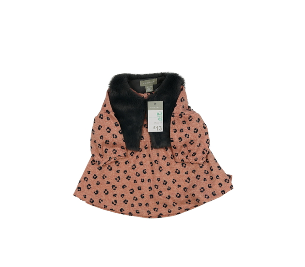 Nové růžové šaty a šedá vesta Primark 