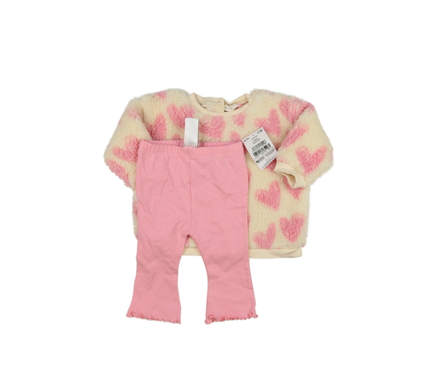 Nová beránková mikina a růžové legíny Next