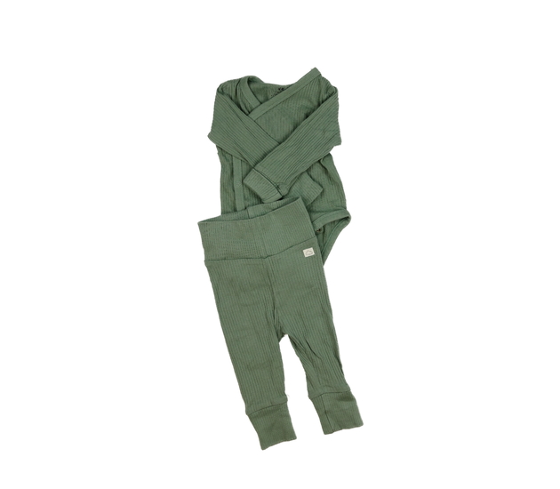 Zelené žebrované body a legíny H&M