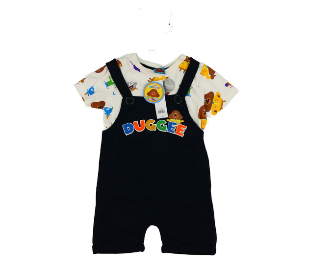 Nové triko a tmavý overal Duggee George