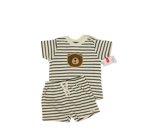 Nové pruhované triko a kraťasy Nutmeg