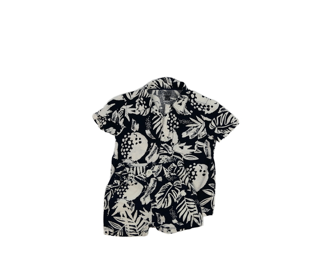 Tmavě modré kraťasy a košile s listy F&F