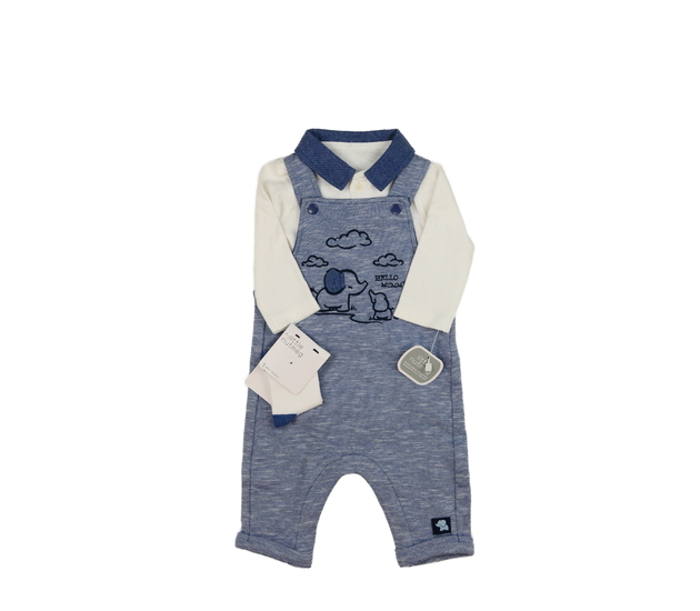 Nové bílé body, modrý overal a ponožky Nutmeg