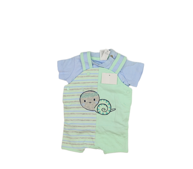 Nové modré triko a zelený overal C&A