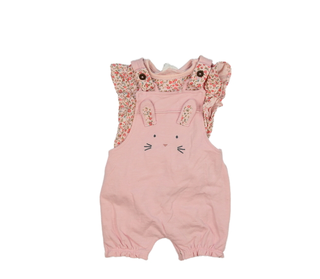 Růžové květinové body a overal Next