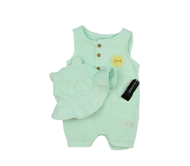 Nový zelený overal a klobouk 