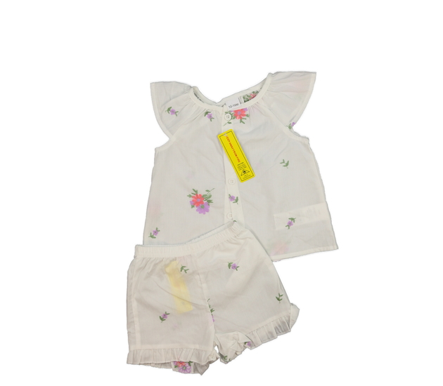 Nová bílá letní košile a kraťasy