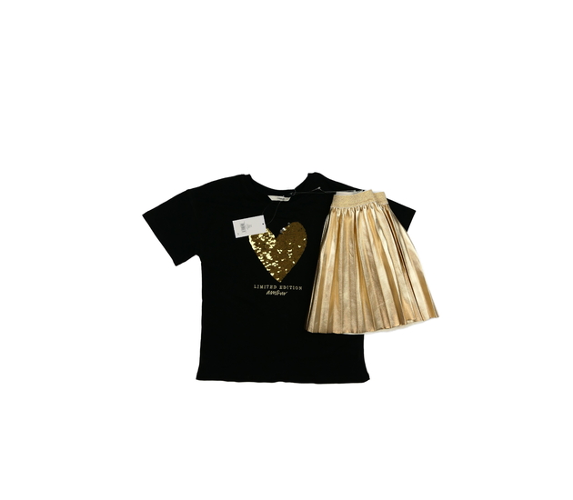 Nové černé triko a zlatá sukně George