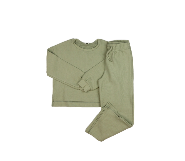 Kratší mikina a rozšířené tepláky River Island 