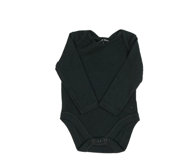 Černé žebrované body F&F