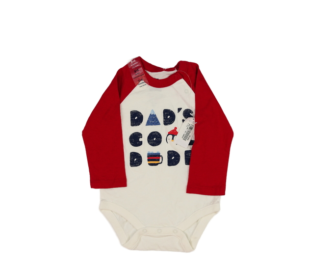 Nové bílo-červené body Gap