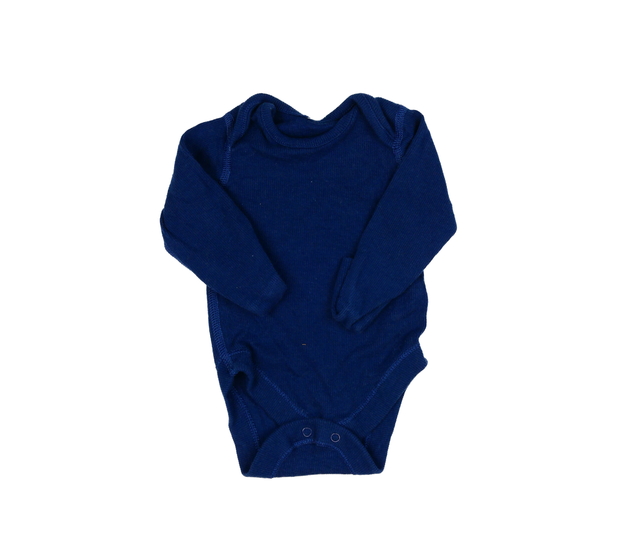 Tmavě modré body M&S