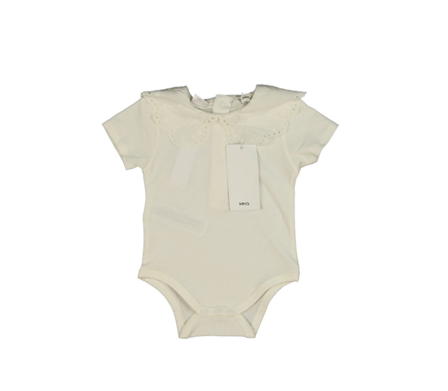 Nové bílé body s límečkem 