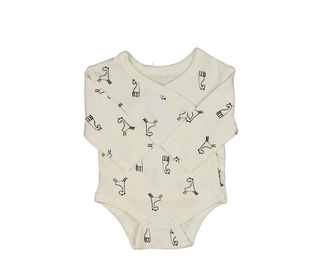 Bílé body s černými žirafami 