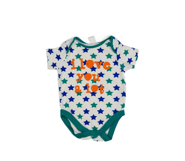 Bílé body s barevnými hvězdami 