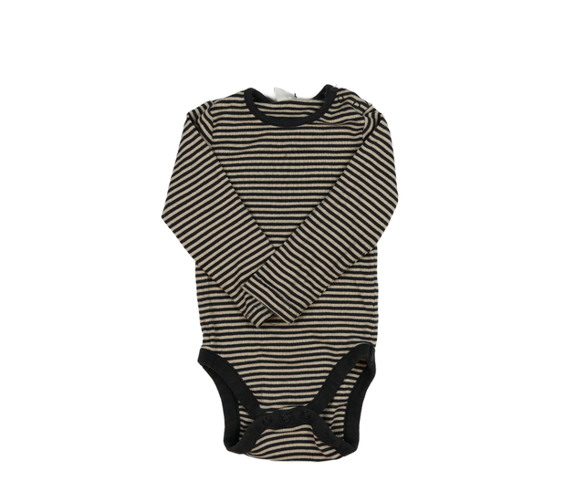 Tmavší pruhované body Next