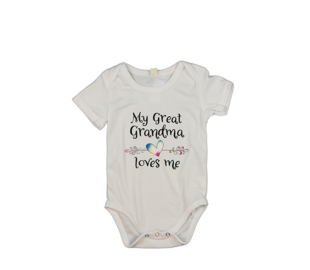 Bílé body s roztomilým nápisem a srdcem 