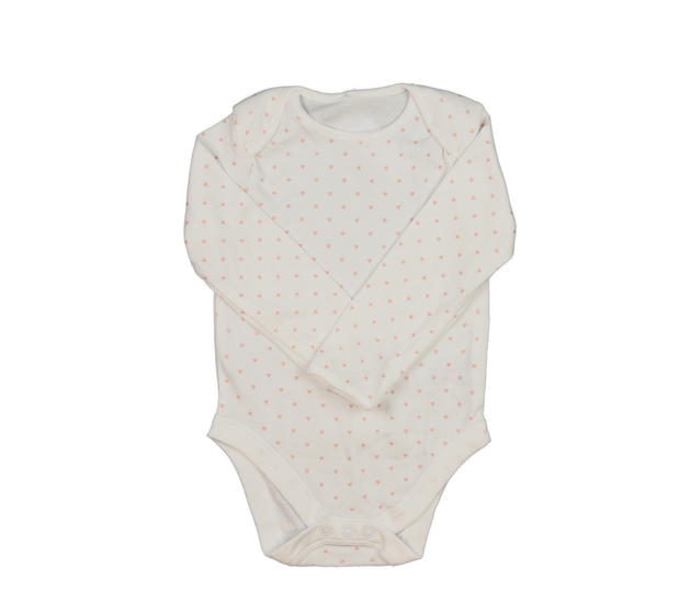 Bílé body se srdci George