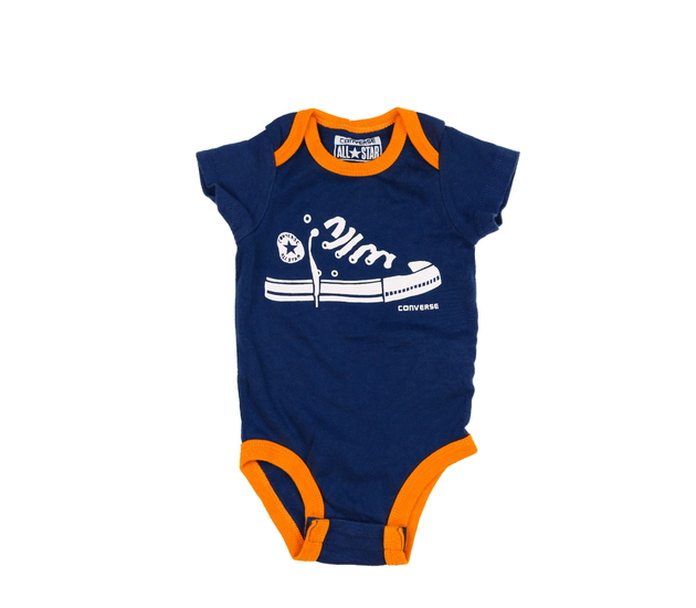 Tmavě modré body Converse 