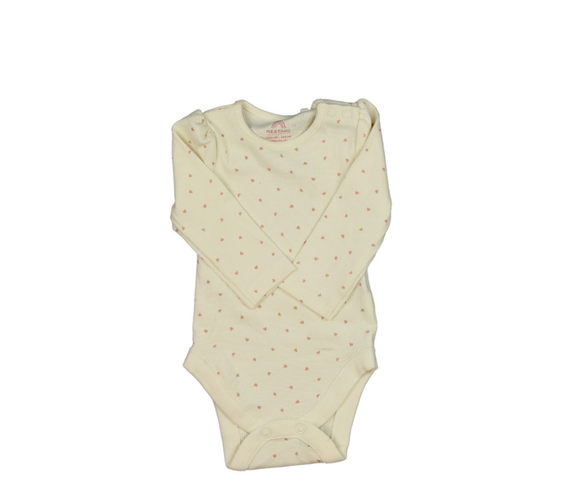 Krémové body se srdíčky Next