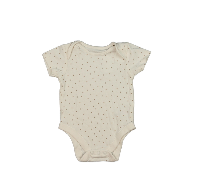 Krémové body s puntíky George