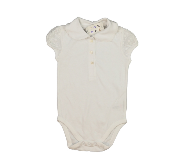 Nové krémové body s límečkem Nutmeg