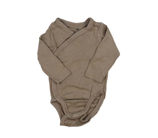 Hnědé body H&M