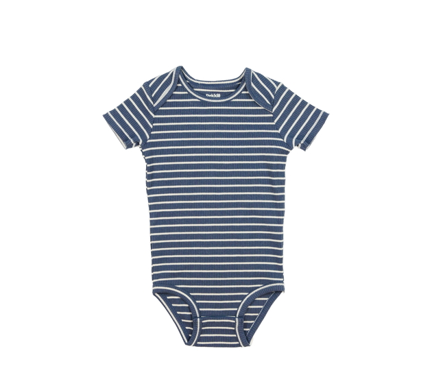 Pruhované modro-bílé body 