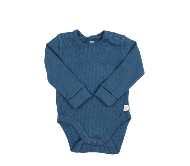 Tmavě modré body F&F