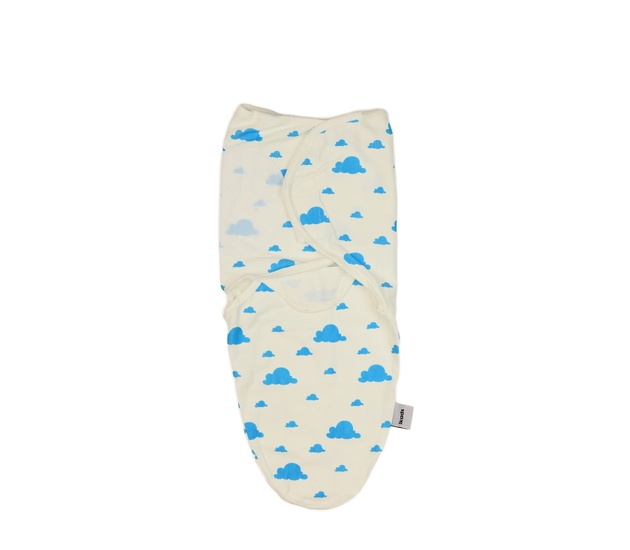 Nová bílá zavinovačka s mráčky