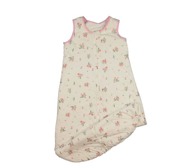 Krémový spací pytel s květinami