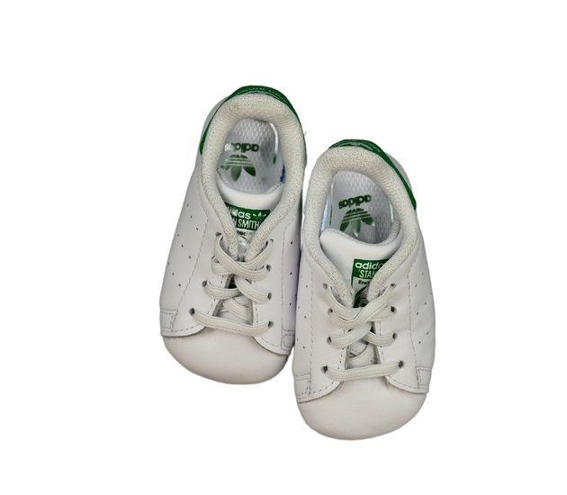 Bílé nazouvací capáčky Adidas