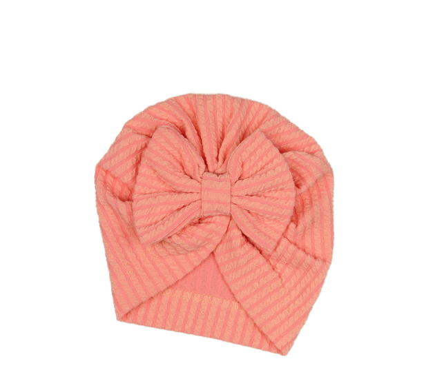 Růžová čepička s mašlí 