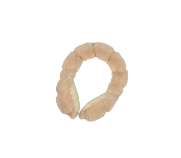 Růžové chlupaté klapky na uši