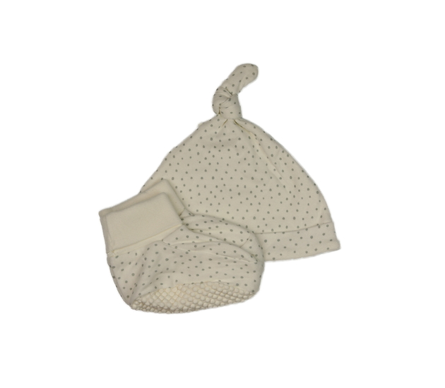 Krémová čepička a bačkůrky F&F